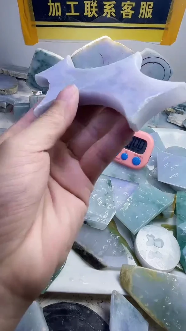 翡翠未镶嵌颈饰幼***客翡翠