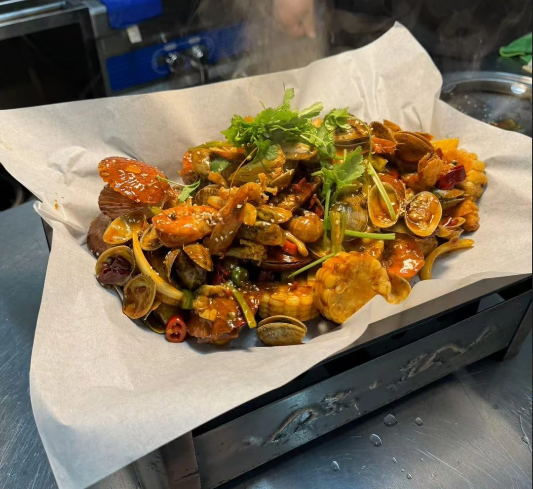 海鲜辣炒酱教程：鸡架：鸡爪：海鲜