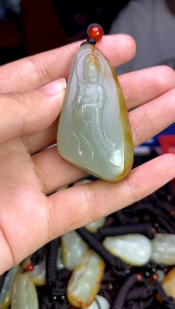 未镶嵌和田玉挂件1
