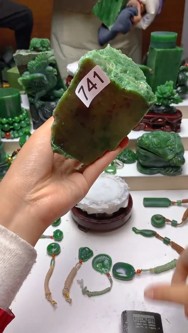 未镶嵌和田玉摆件11