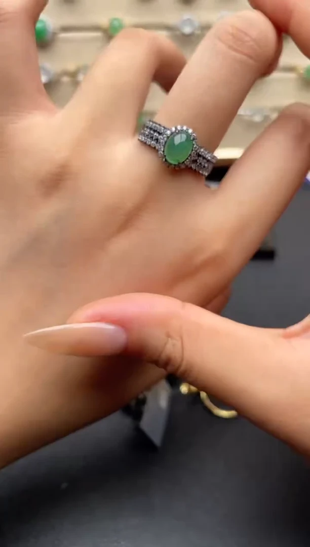 银S925镶嵌戒指翡翠一物一证一礼盒