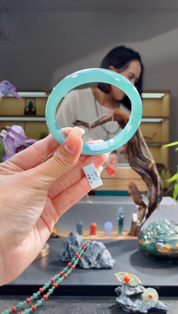未镶嵌手镯翡翠60圈