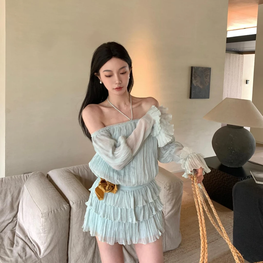 2025春季新款时尚连衣裙气质显瘦性感辣妹露肩设计甜美洋气连衣裙