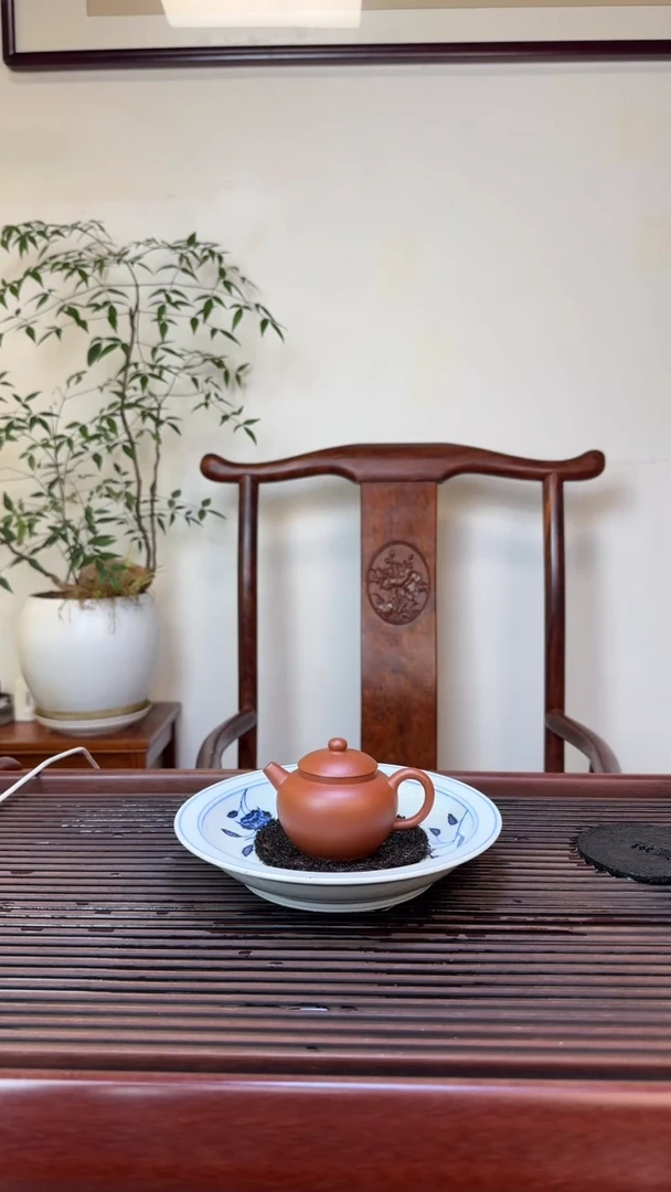 茶壶紫砂巨轮珠-半手精工制-小煤窑生砂朱泥-容量：120CC