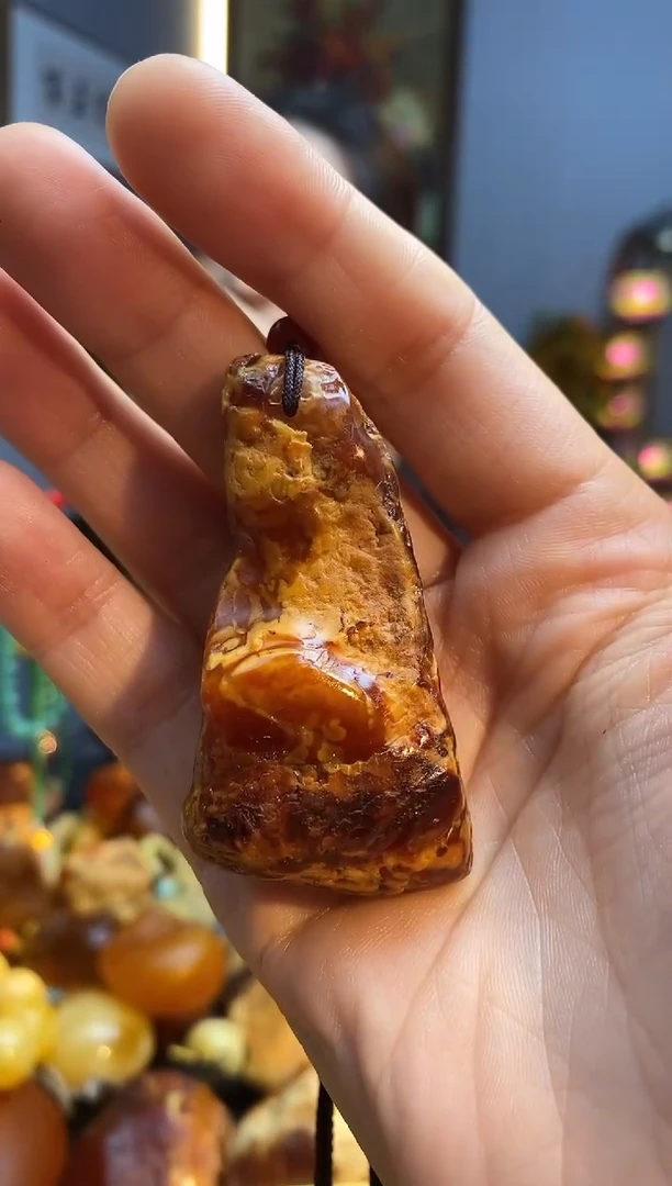 琥珀颈饰未镶嵌吊坠