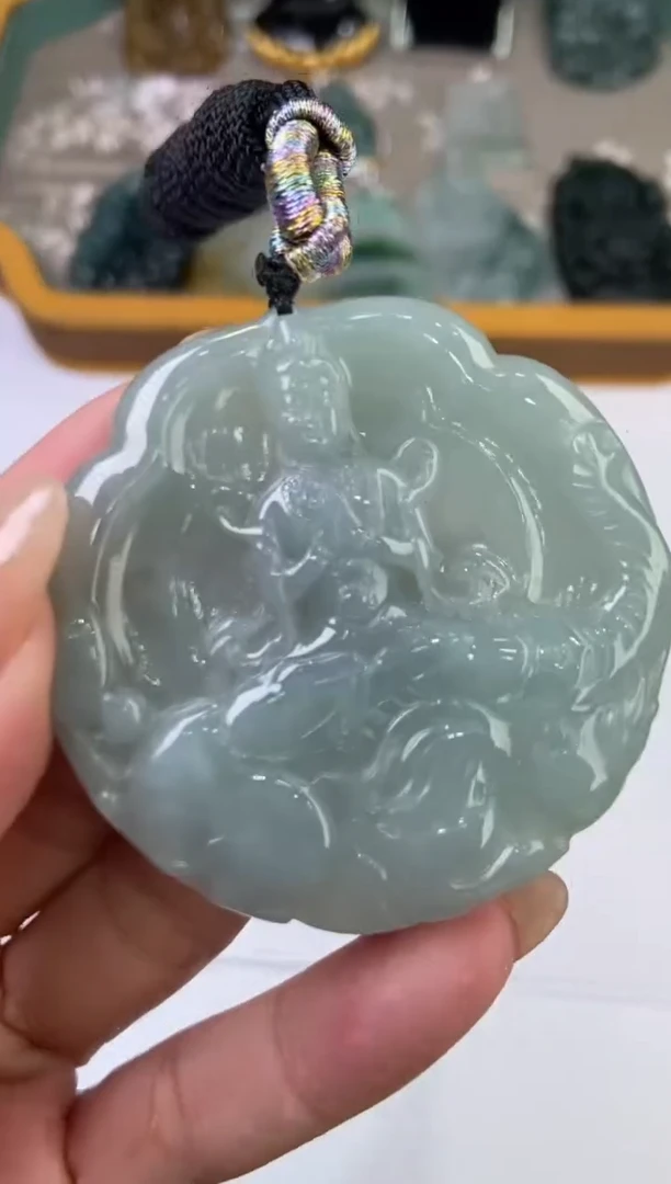 翡翠挂件未镶嵌299731    /多样性发一件
