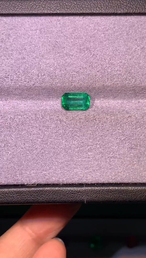 裸石祖母绿1.64ct赞比亚VVG极微油吉尔德