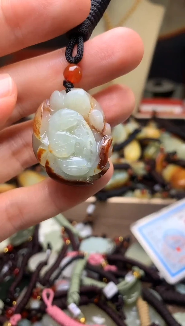 颈饰未镶嵌和田玉新疆料青海料清水和田玉吊坠