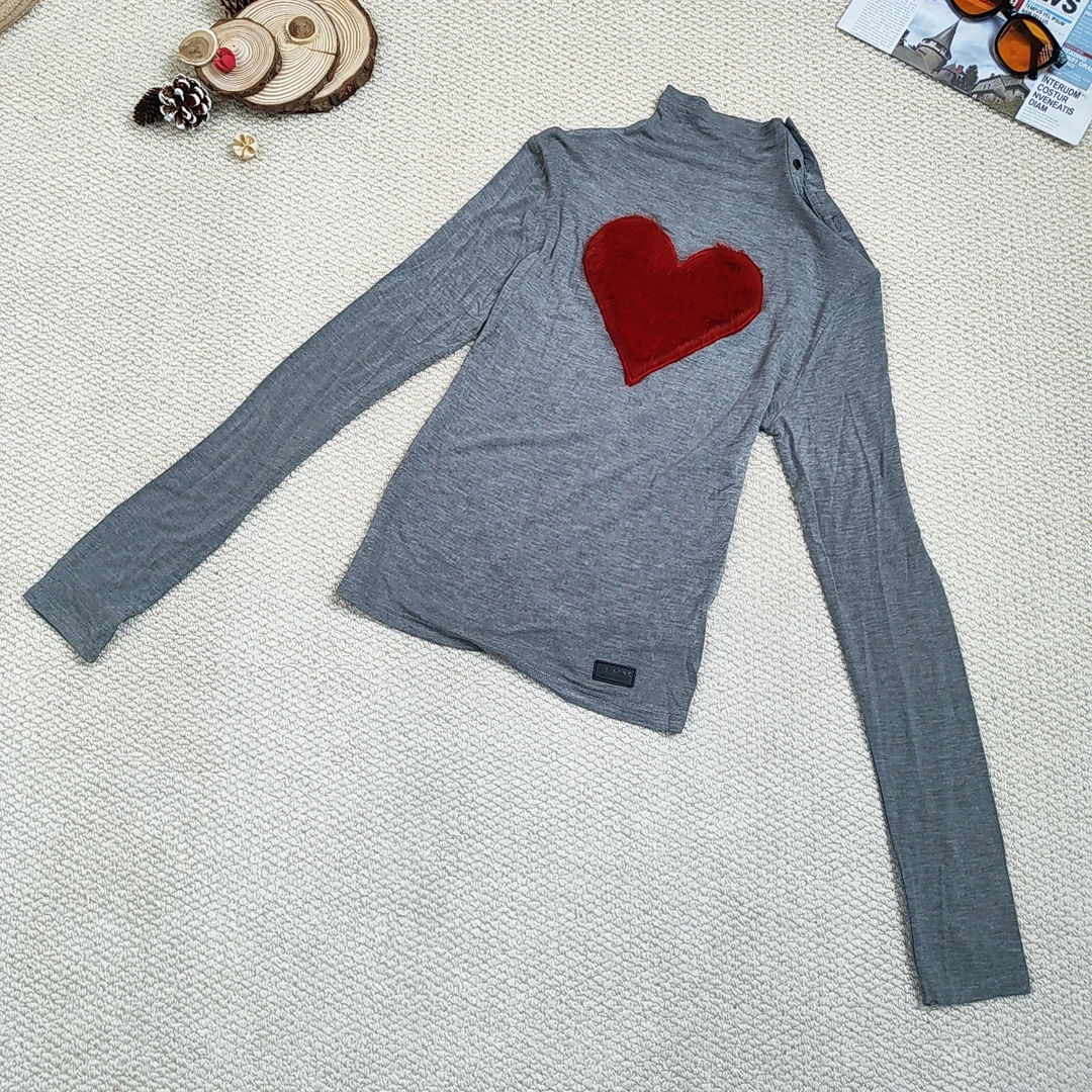 2024秋季新款休闲时尚百搭爱心刺绣打底长袖T恤8234