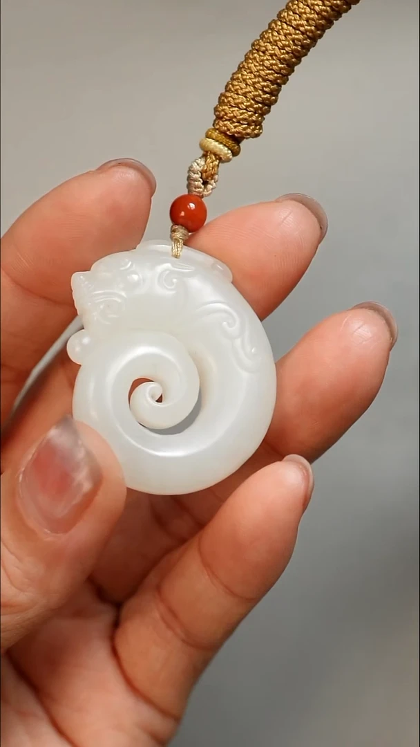 未镶嵌和田玉挂件玉猪龙