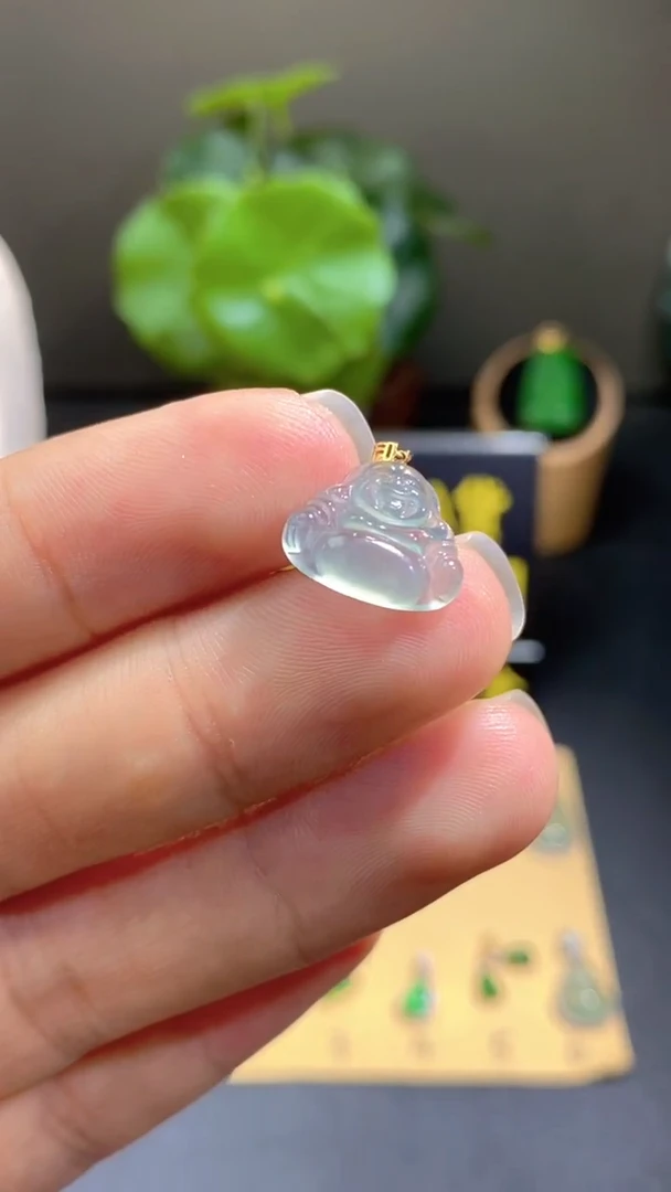颈饰18K金镶嵌翡翠翡翠A货
