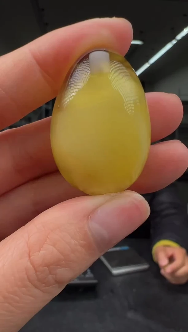 琥珀颈饰未镶嵌吊坠