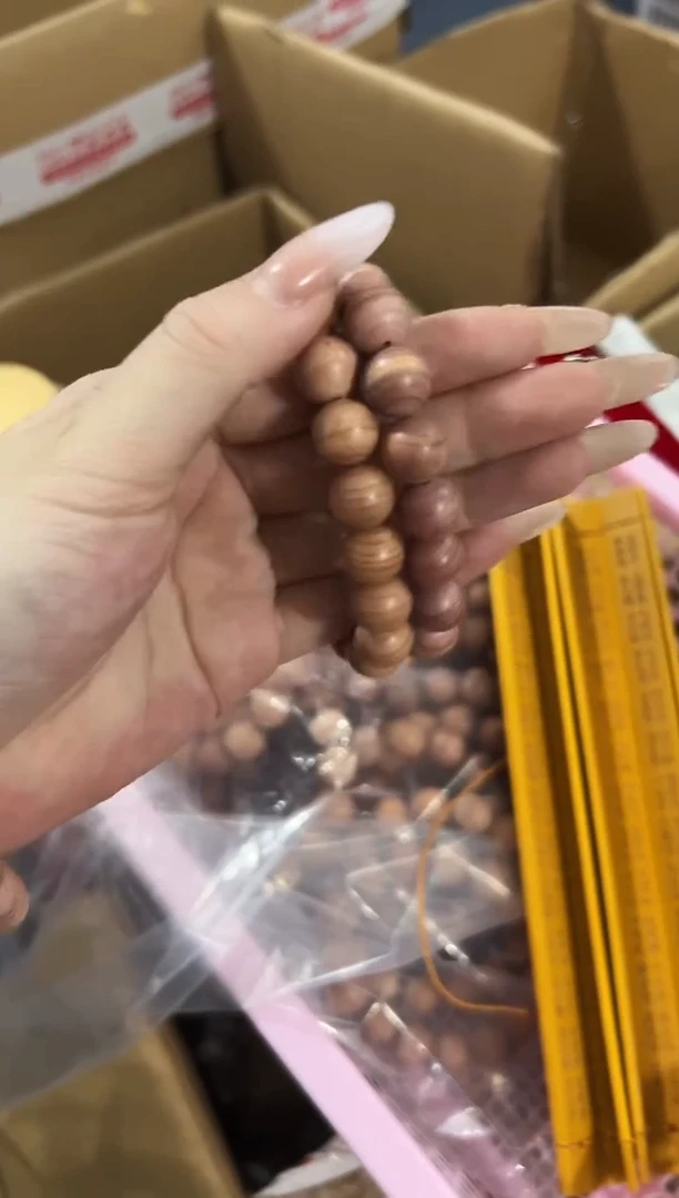 线香红柏手串 1.2+1.5  各一串