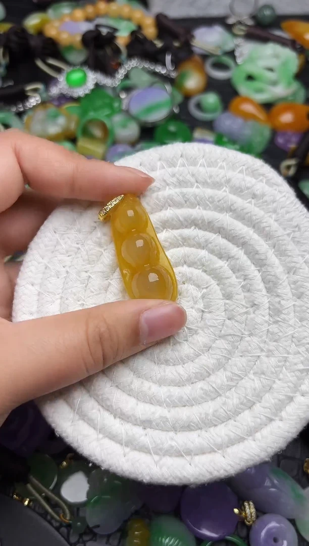 颈饰未镶嵌翡翠缅甸翡翠吊坠