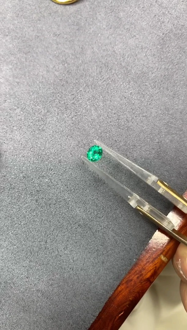 裸石祖母绿0.49ct 61
