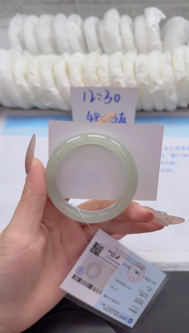 石英质玉手镯未镶嵌58-52.5