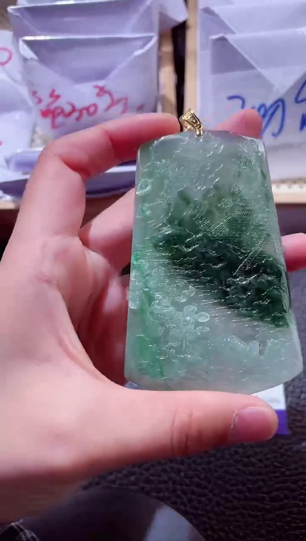 颈饰18K金镶嵌翡翠00001294