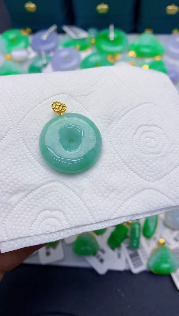 颈饰未镶嵌翡翠缅甸天然翡翠A货