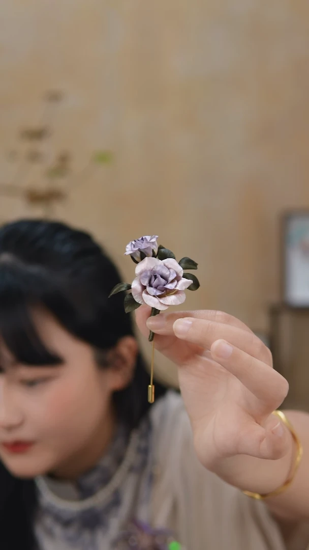 非金属无【紫玫瑰】胸针