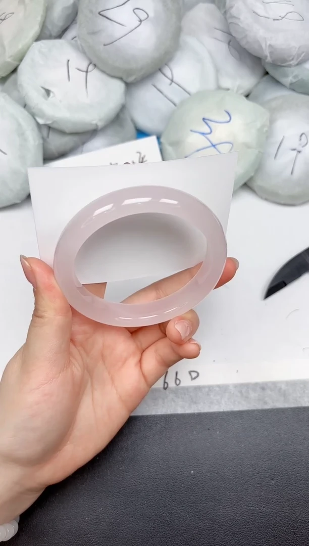 未镶嵌手镯石英质玉A312/64