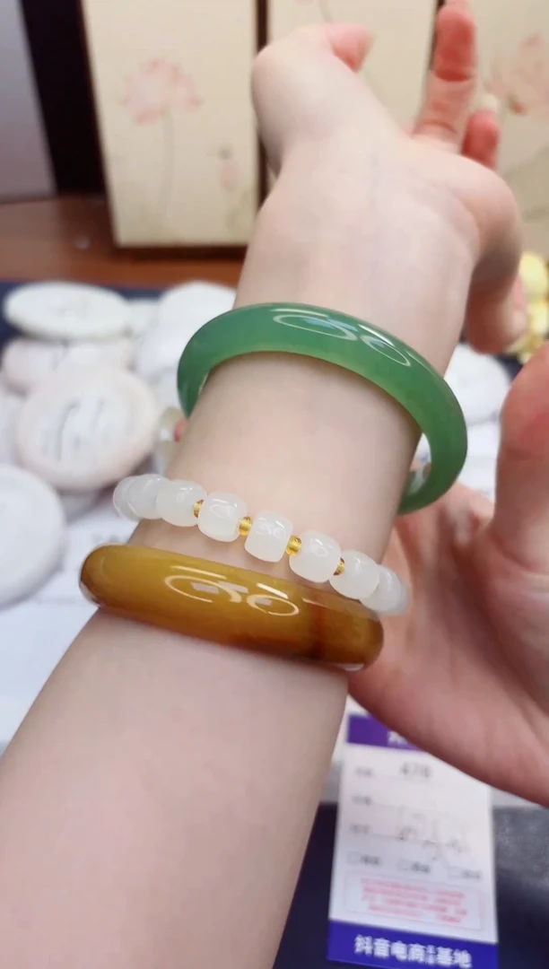 未镶嵌手镯石英质玉478-东陵玉-圈口60