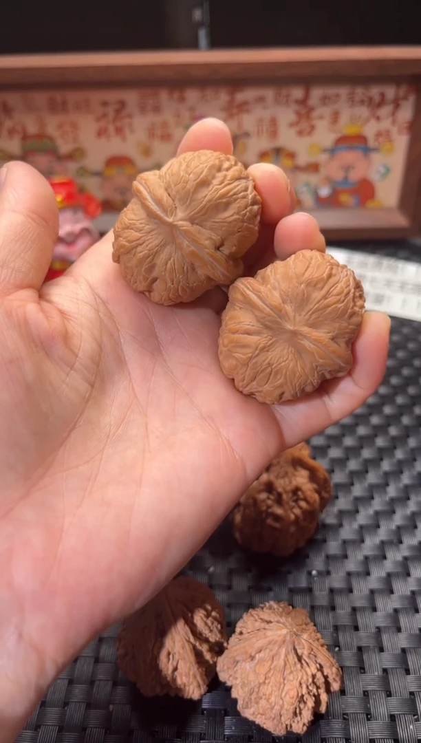 把件文玩核桃元宝40+