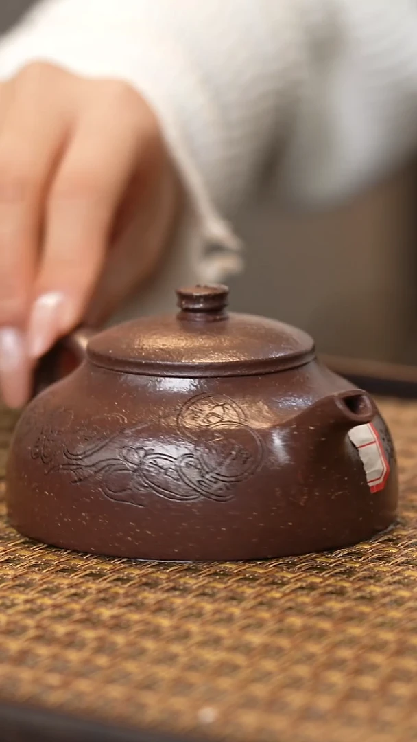 茶壶紫砂紫砂 紫玉金砂 井栏