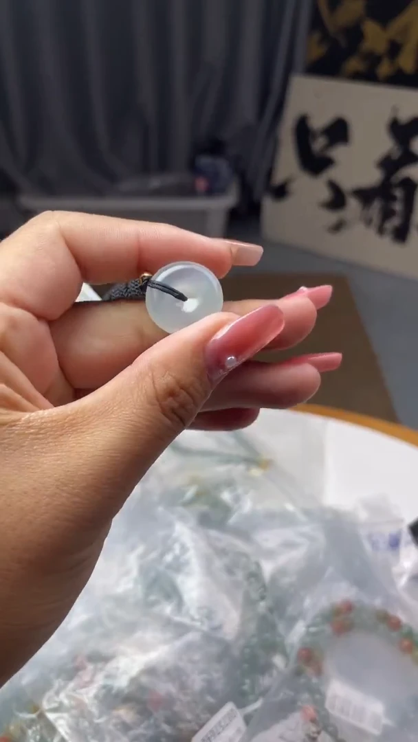 颈饰未镶嵌翡翠项链