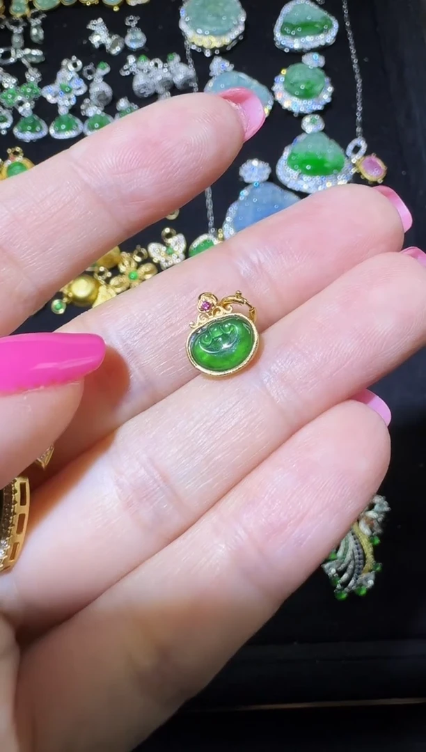 【闪购商品】翡翠吊坠(不含链)银S925镶嵌多宝