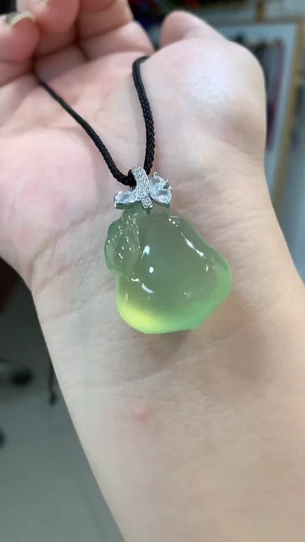 未镶嵌蛇纹石玉吊坠(不含链)福瓜