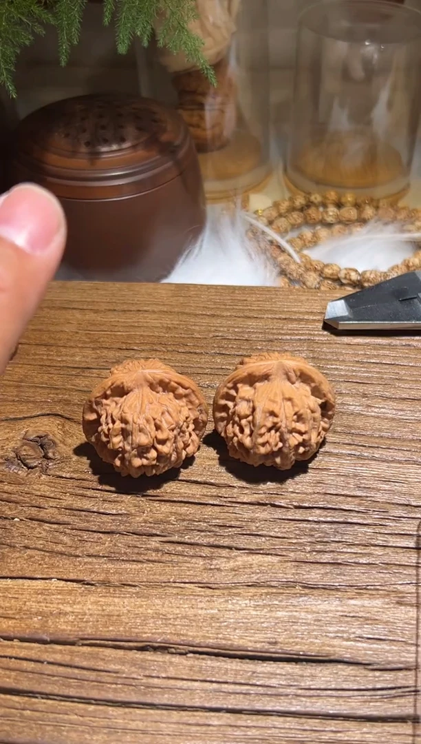 【闪购商品】文玩核桃吊坠家穷人天地128