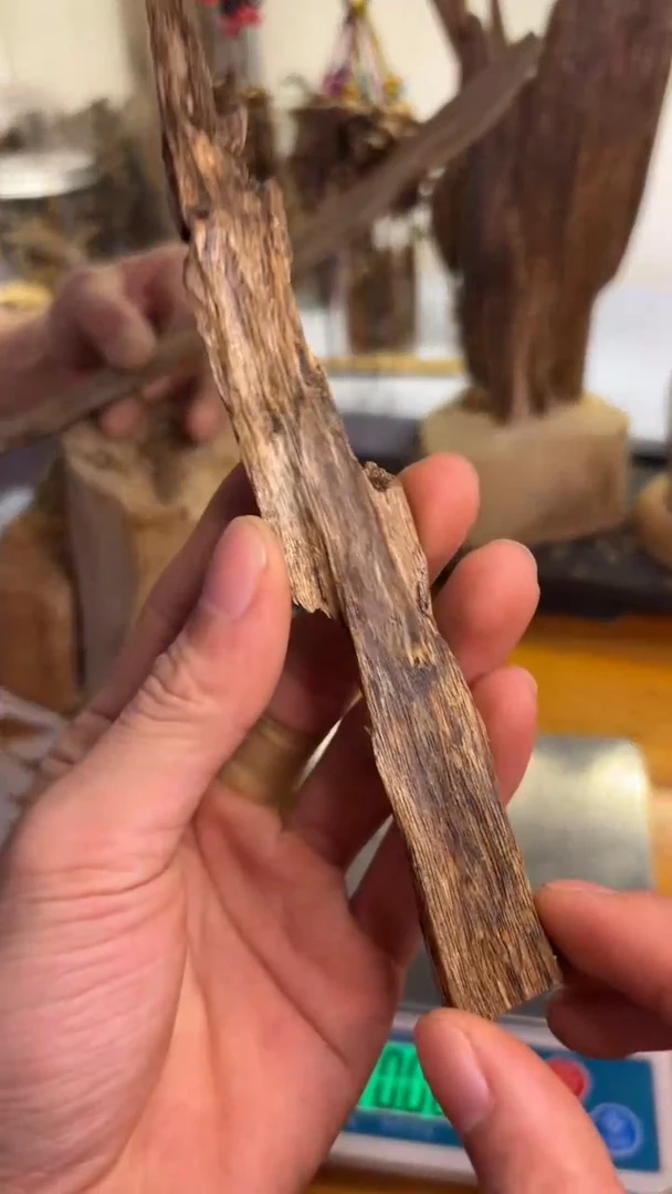 沉香沉香碎屑陆河品种11克