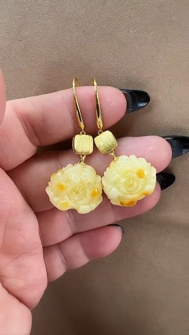 琥珀颈饰未镶嵌耳环