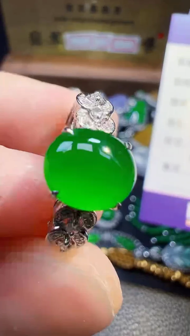 翡翠戒指22K金镶嵌A****子翡翠