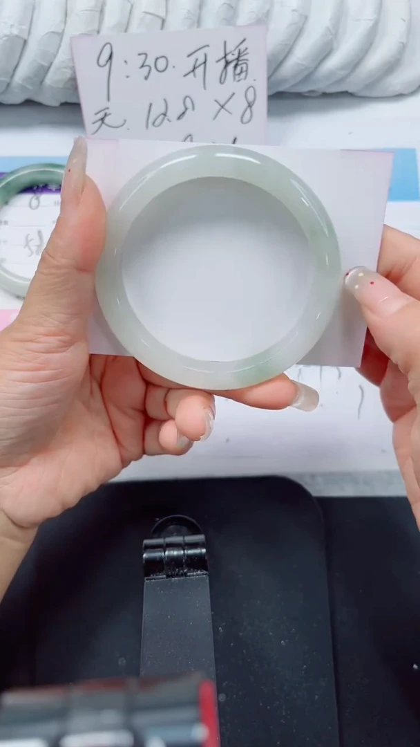 未镶嵌手镯石英质玉9-60