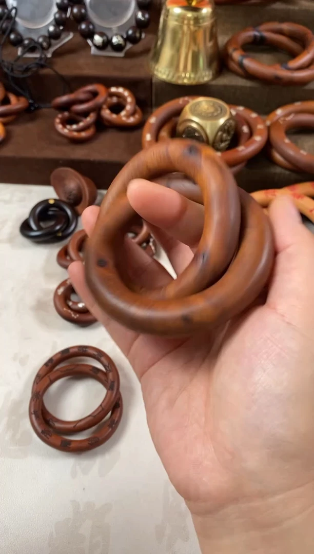 木枣木50乾坤圈六七星雷焦款