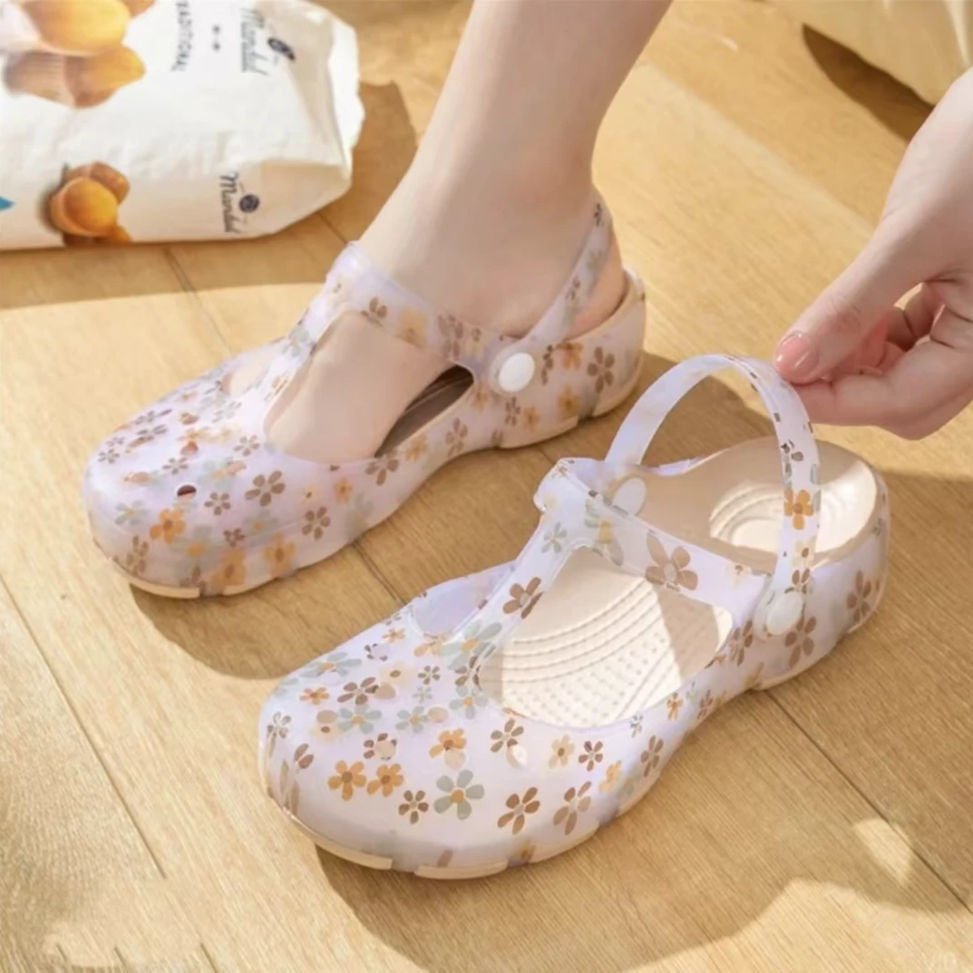 夏季女洞洞拖鞋一脚蹬女鞋防滑软底夏天网红女款包头半拖鞋沙滩鞋