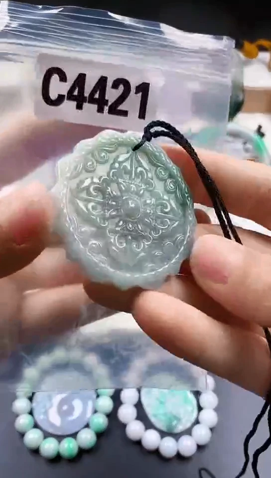 颈饰未镶嵌翡翠天然翡翠吊坠挂件
