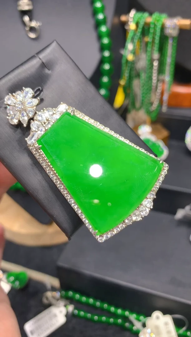 颈饰银S925镶嵌翡翠14一季