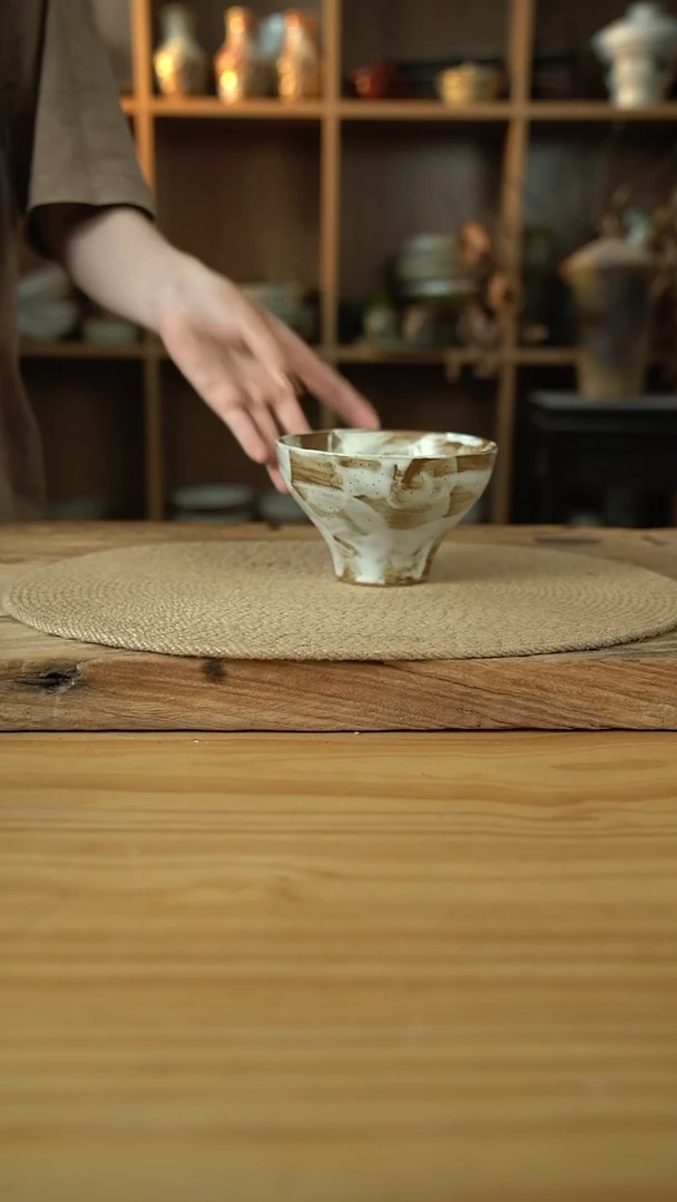 粉影系列的5英寸高脚冰激凌碗1个