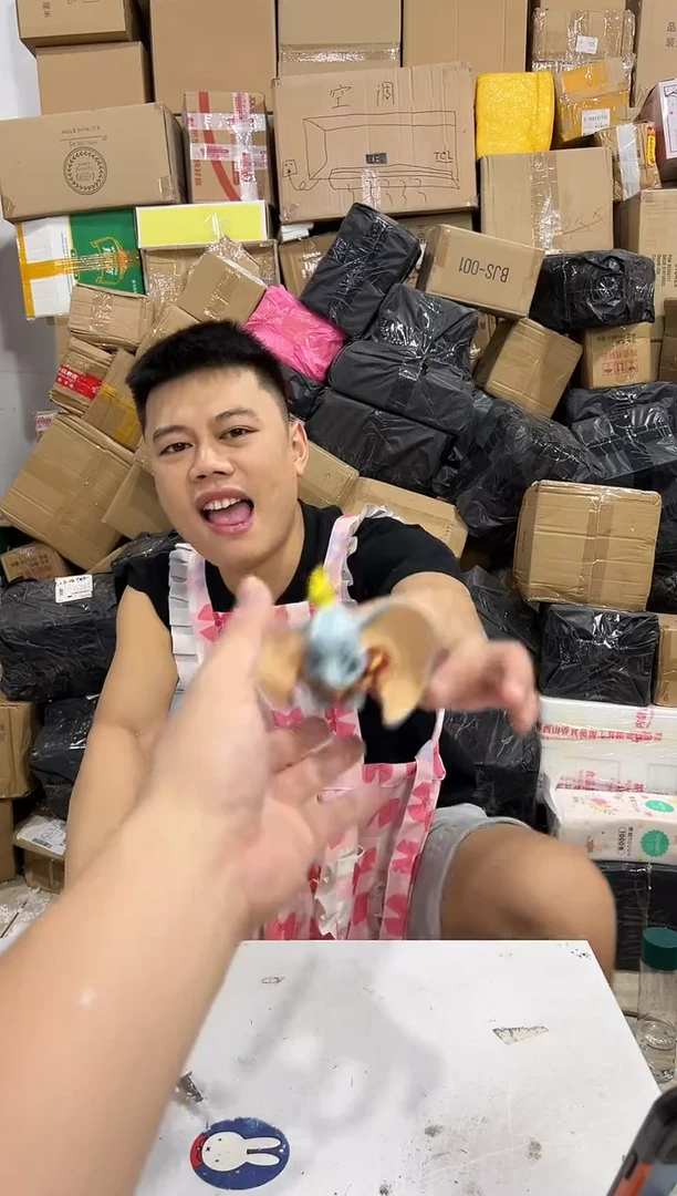 瓷片小飞象摆件 树脂