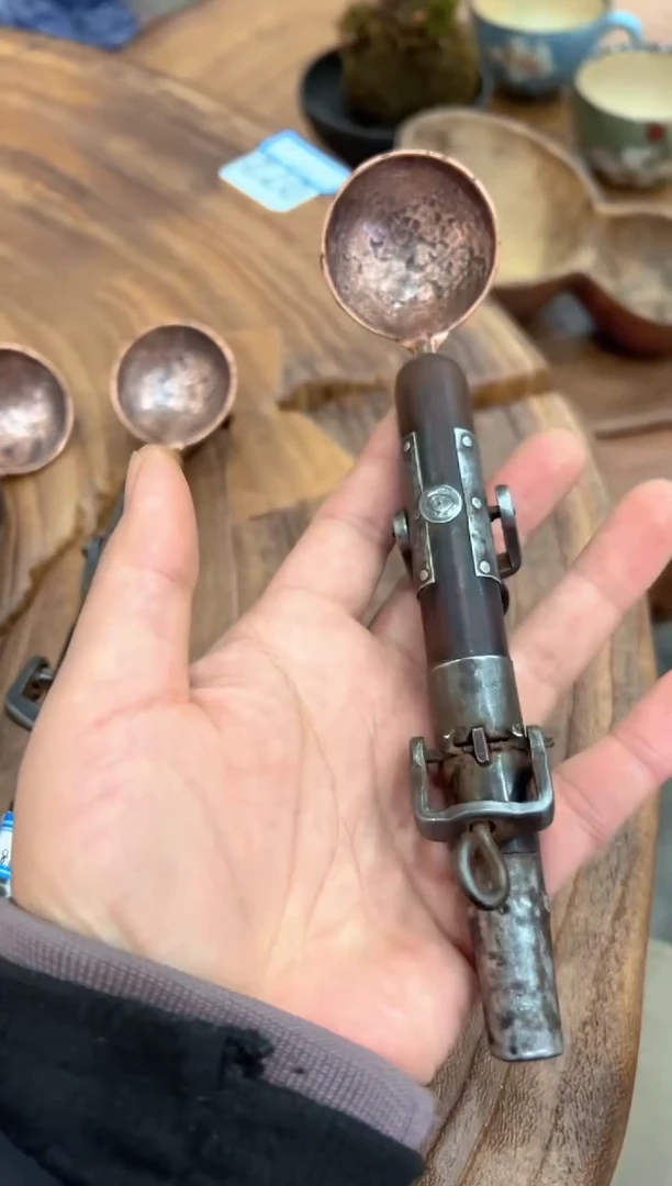 木（非红木类）铜勺