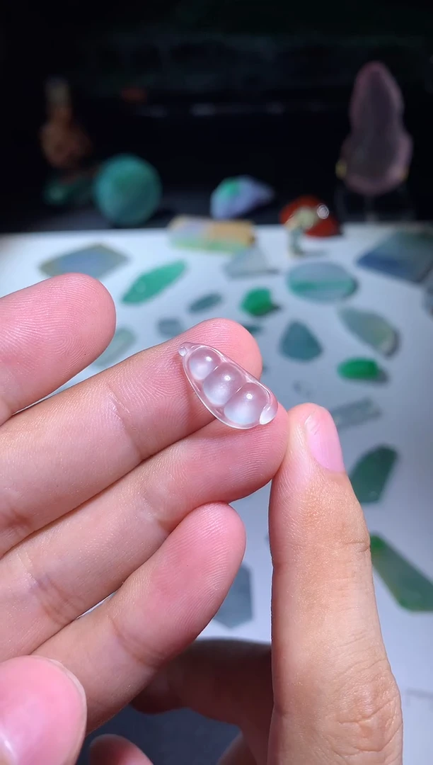 未镶嵌定制翡翠豆子