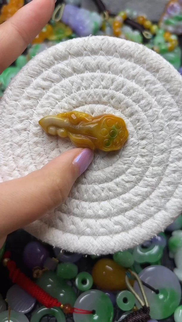 颈饰未镶嵌翡翠缅甸翡翠吊坠