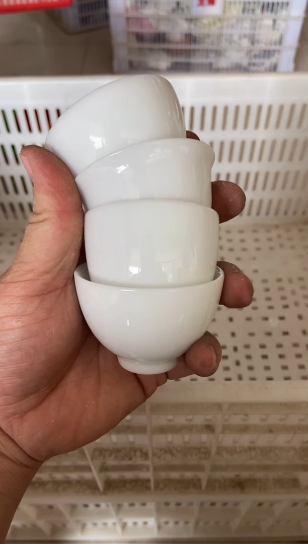 无运费险有瑕疵的摄影的产品有使用过的痕迹有点脏介意勿拍