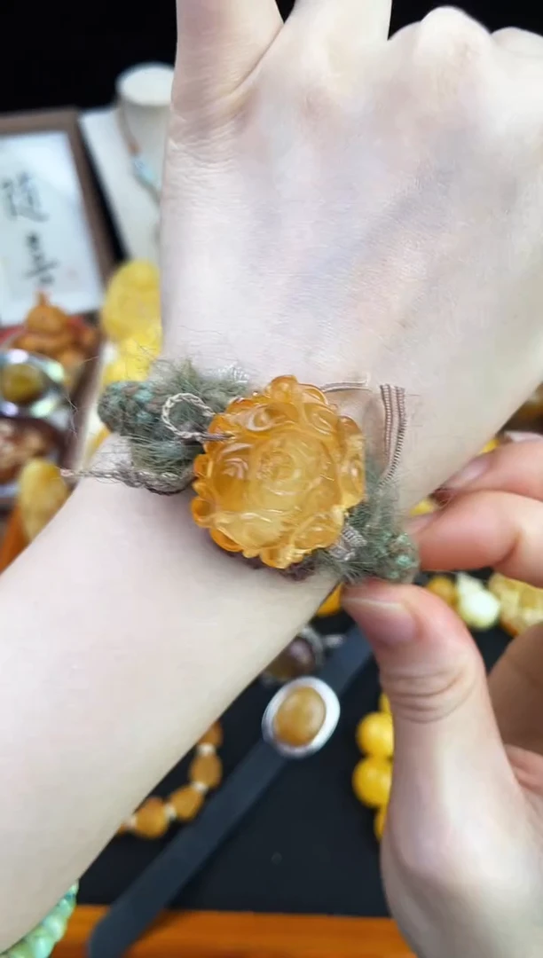 琥珀未镶嵌珠宝奇石柒月