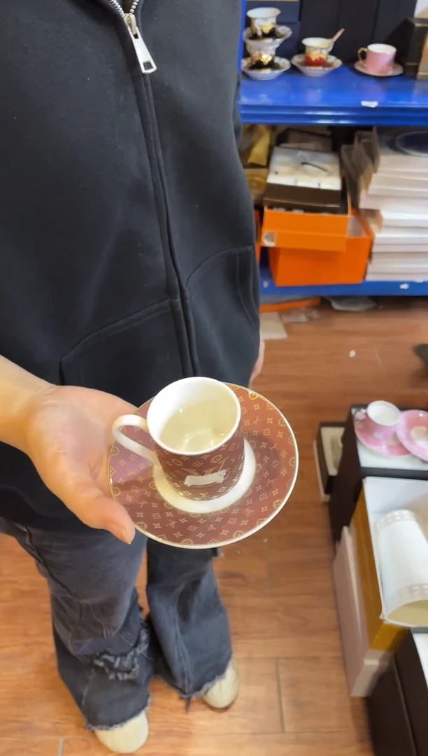 杯鸿辉家品牌瓷器，京东包邮！