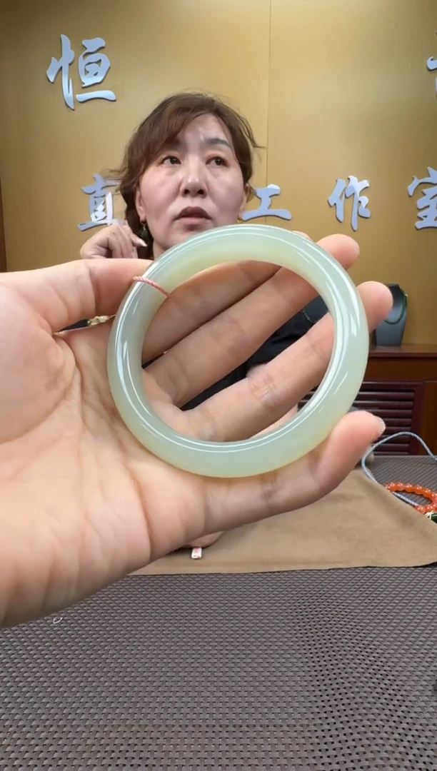 和田玉未镶嵌颈饰手镯56