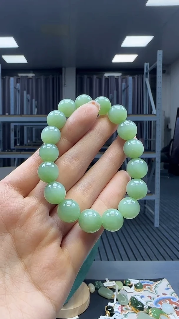 未镶嵌手串和田玉1