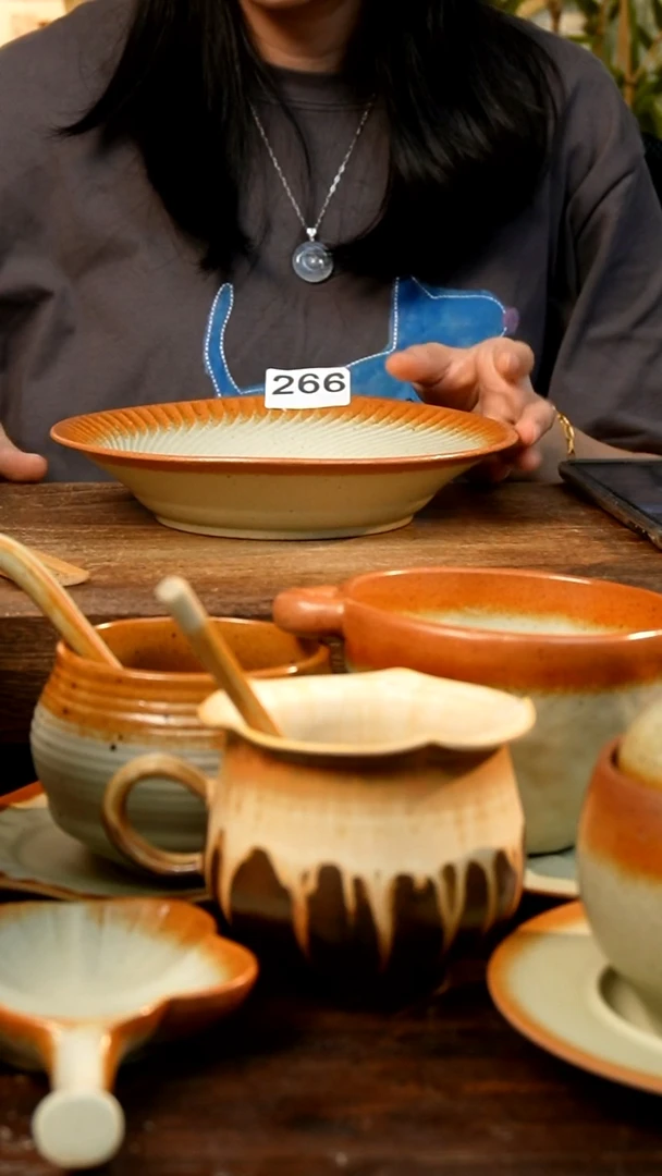 盘高颜值粗陶餐具限时抢购